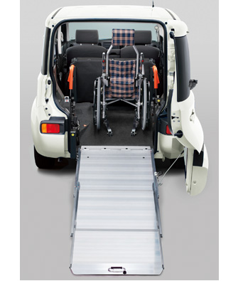 Nissan Cube Handicapped Car Rear Entry Slope Type