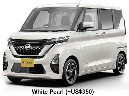 Nissan Dayz Roox Highway Star Color: White Pearl