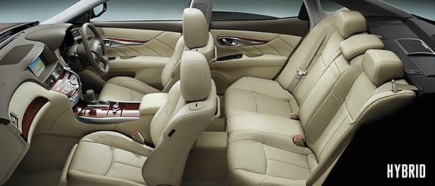 New Nissan Fuga photo: Interior view